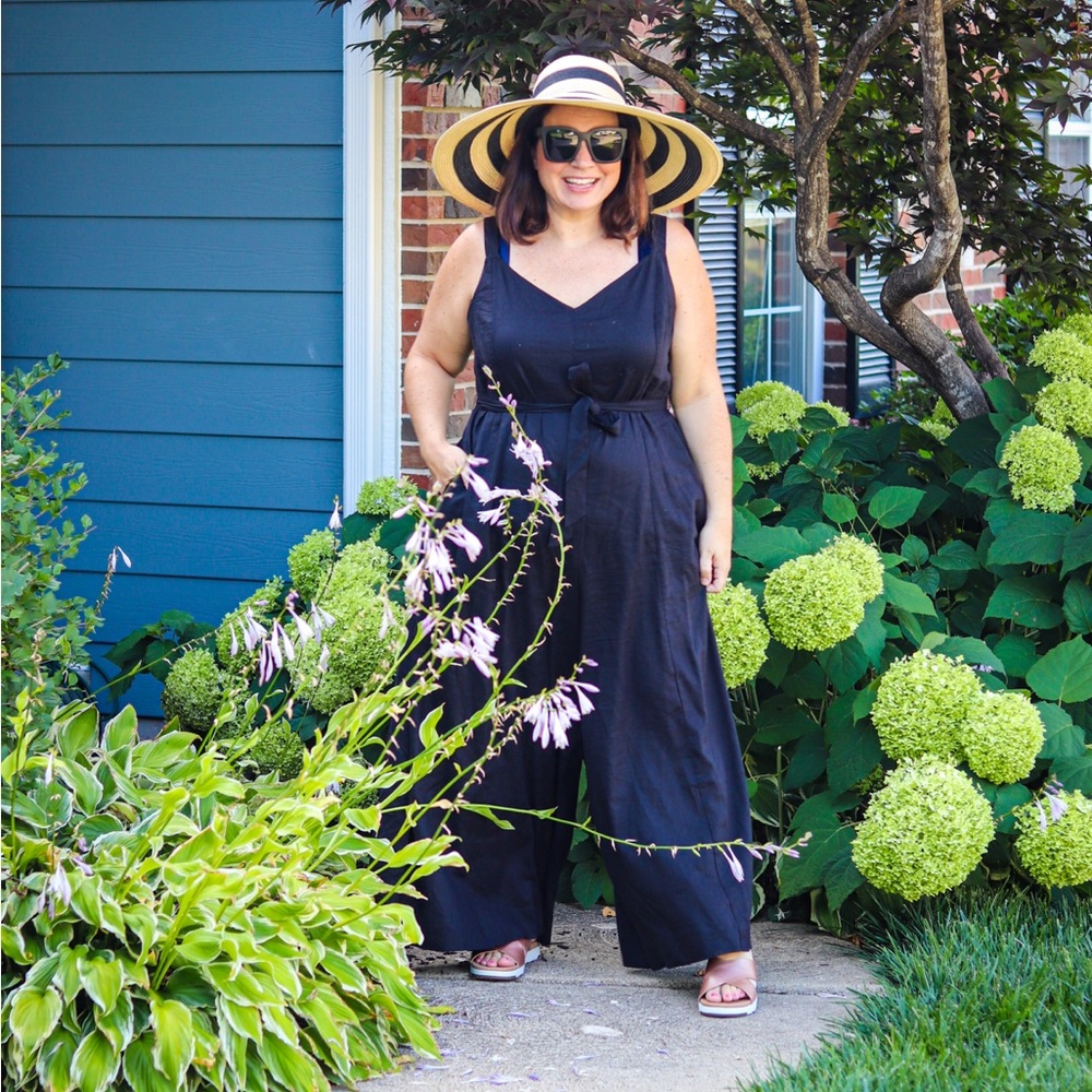 Universal Standard Promenade Linen Jumpsuit Size Small